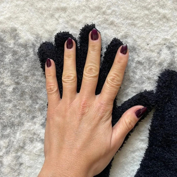 🔥4/$20 St Johns Bay Fuzzy Gloves - Picture 5 of 11